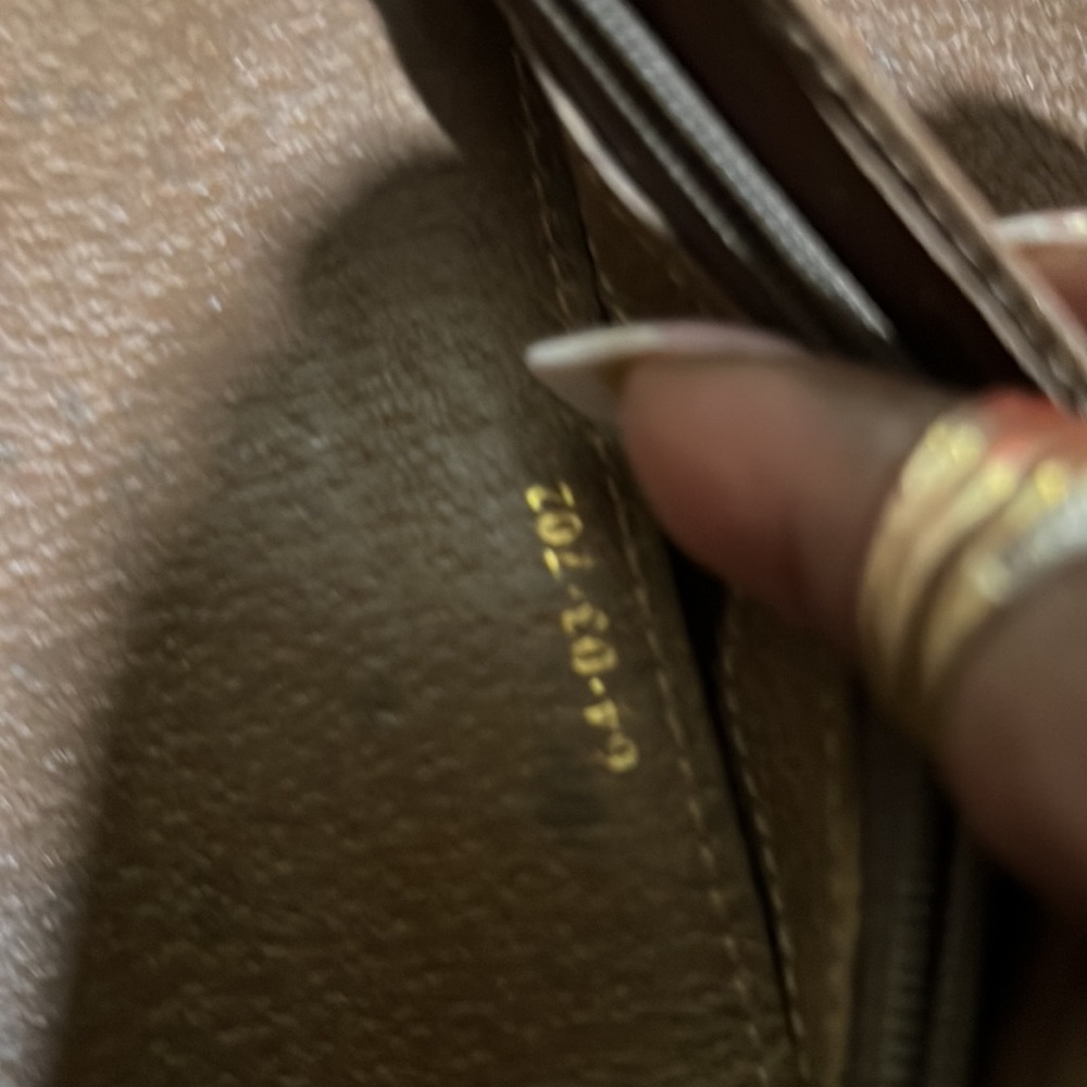 Authentic GUCCI Duffle Bag GG  Leather/wallet  Gucci Vintage Wallet/ small spot! - Picture 13 of 16